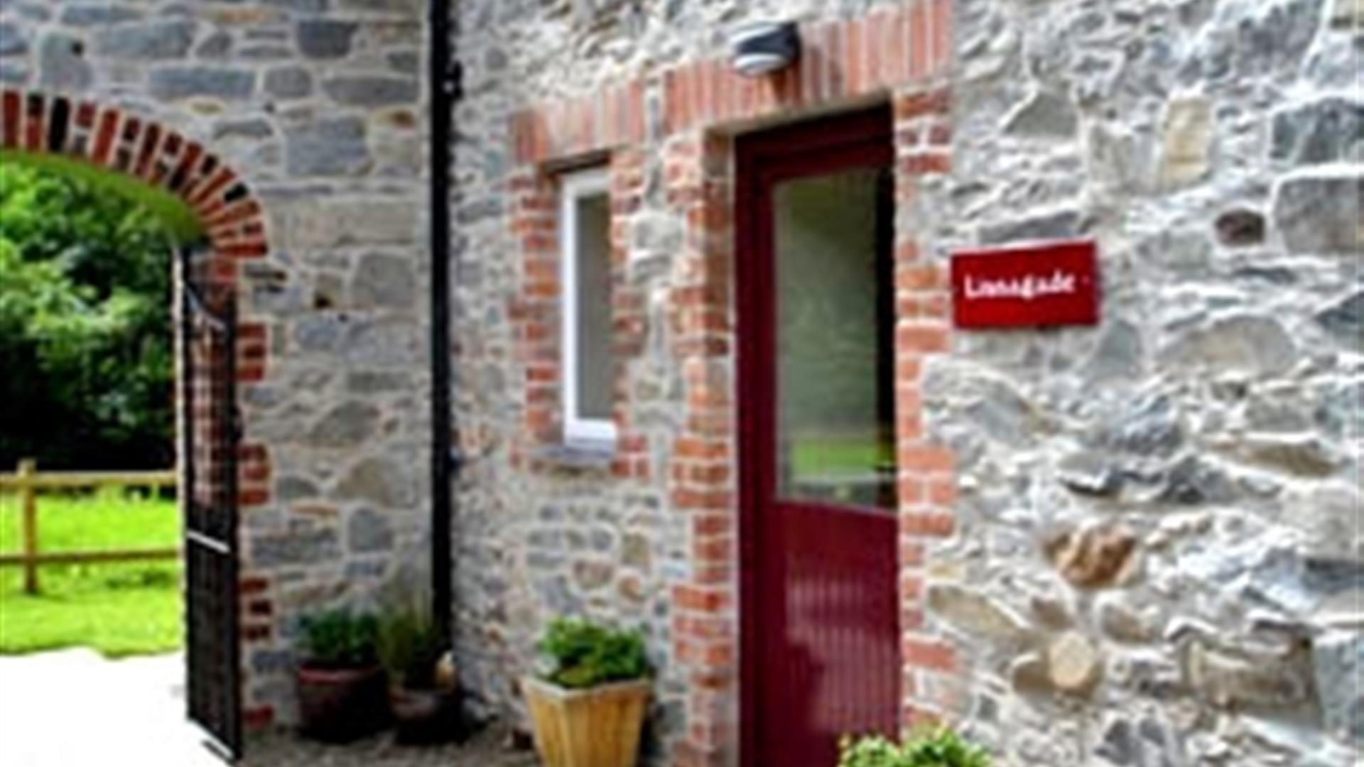 Loughbrickland Courtyard - Lisnagade