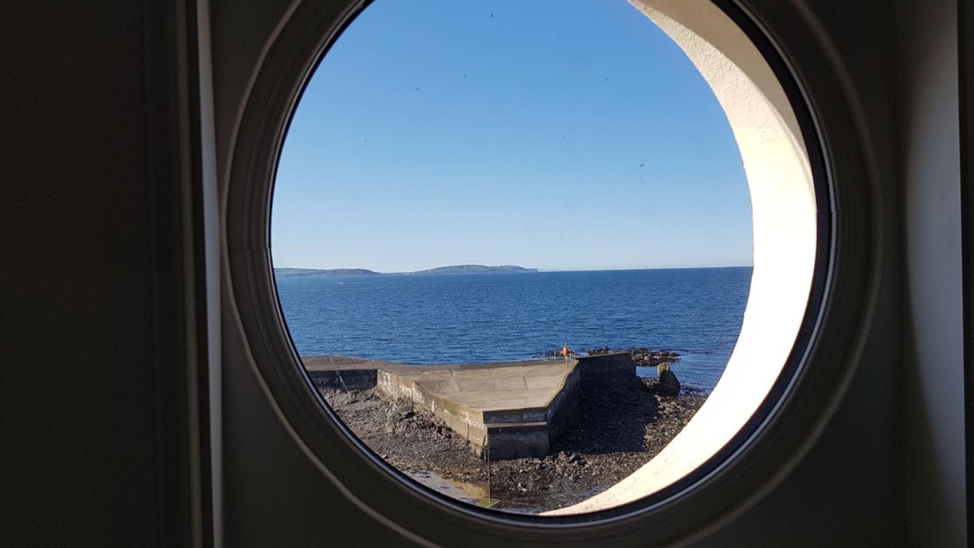 Porthole picture window