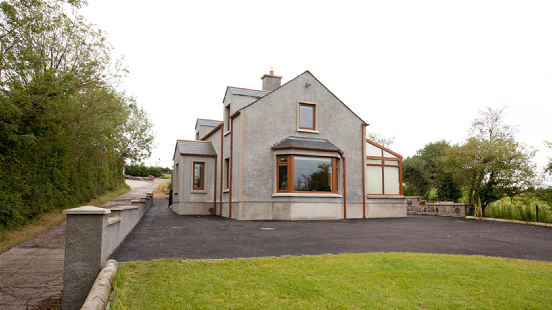 side view of Tafelta Cottage
