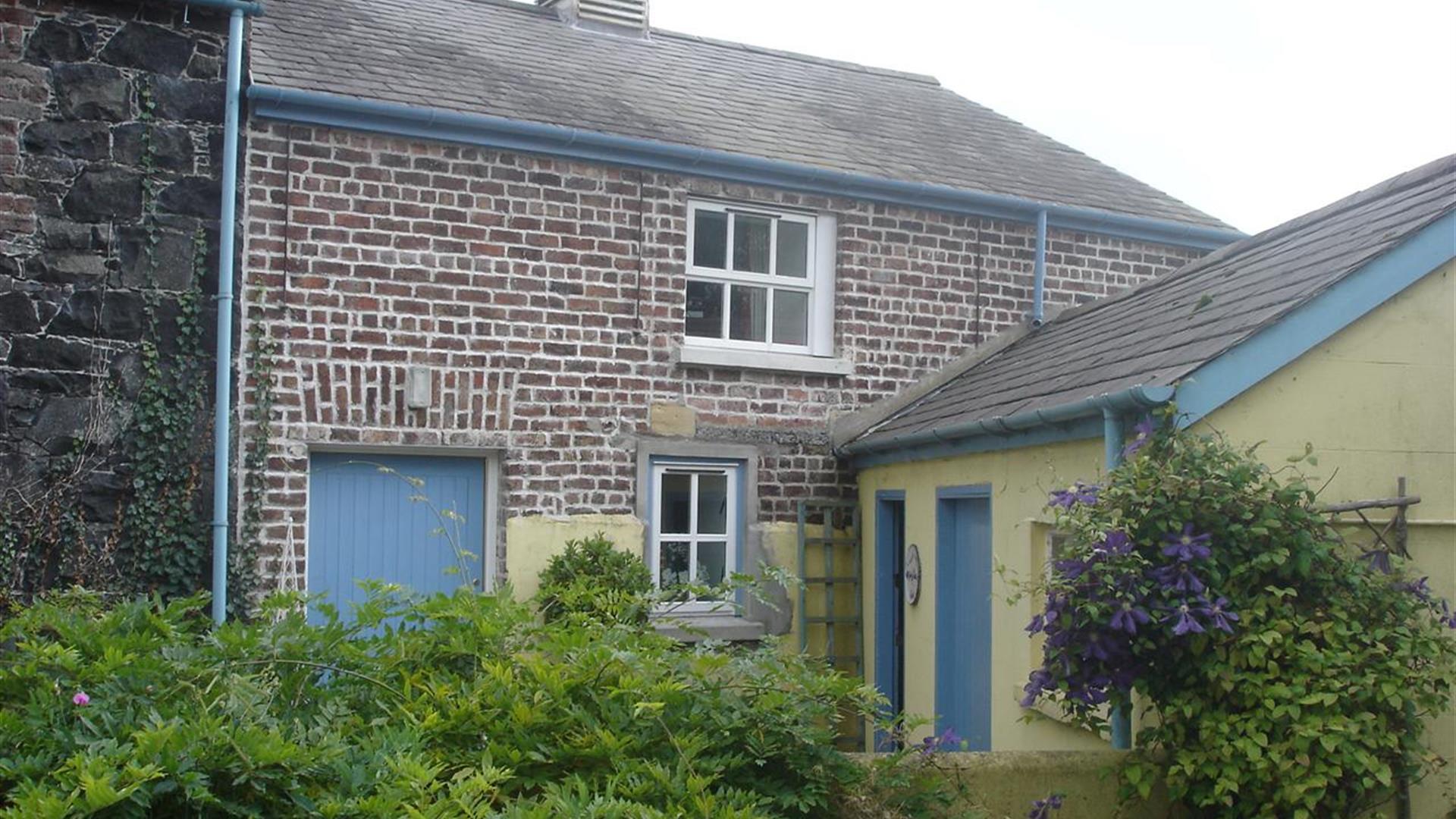 Ballydougan Pottery Courtyard Cottages - Dobsons Corner