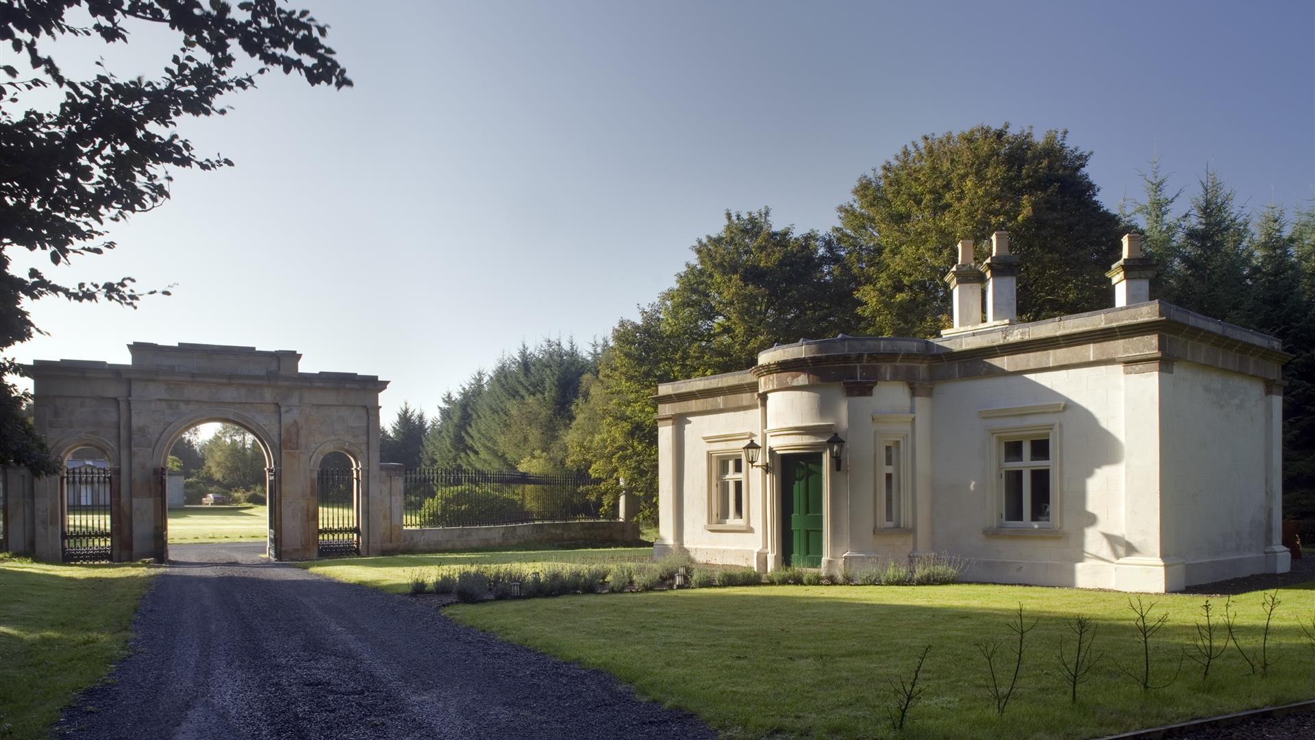 Triumphal Arch Lodge Colebrook Park Discover Northern Ireland