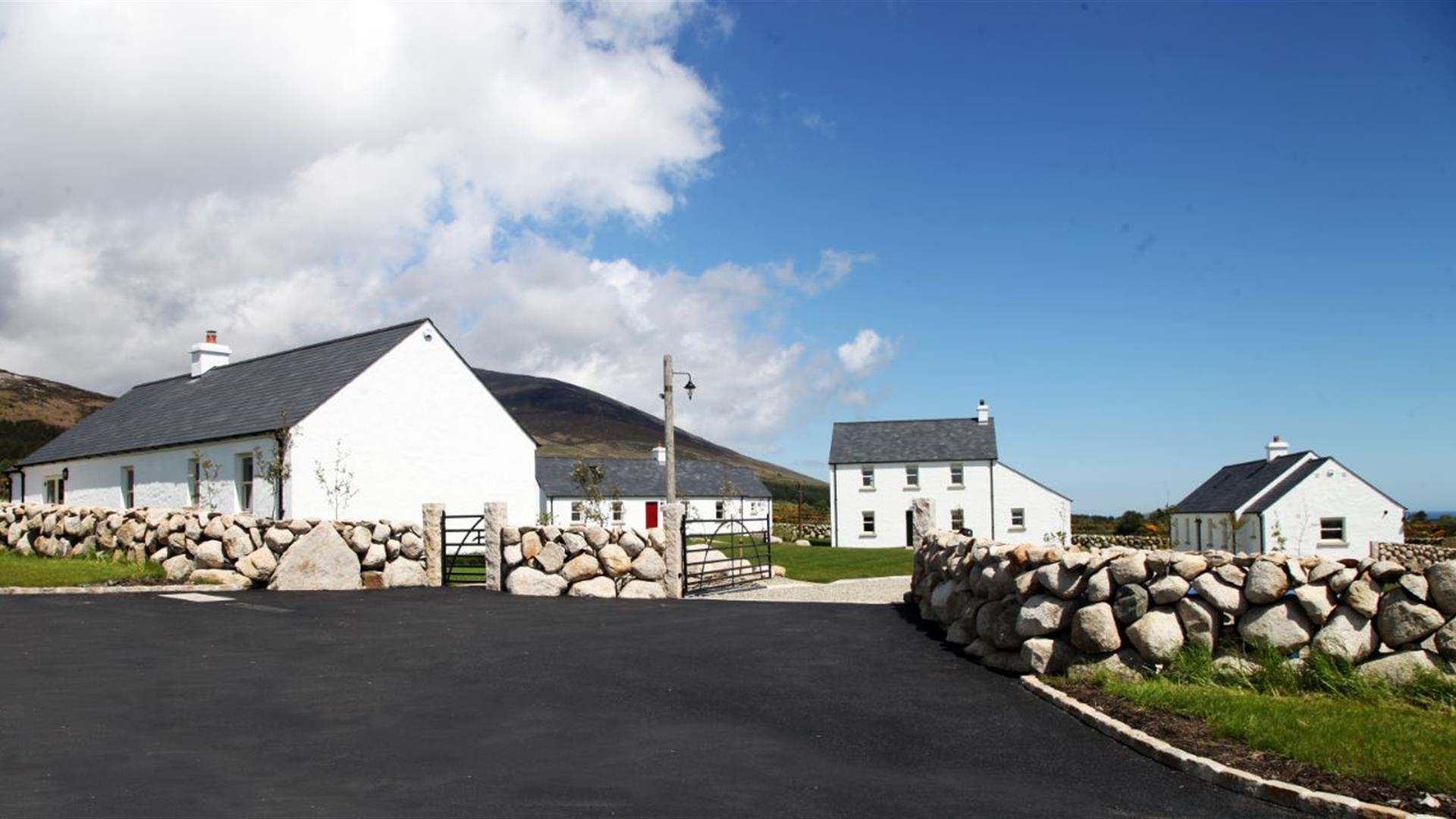 Kribben Cottages - Seefin Cottage