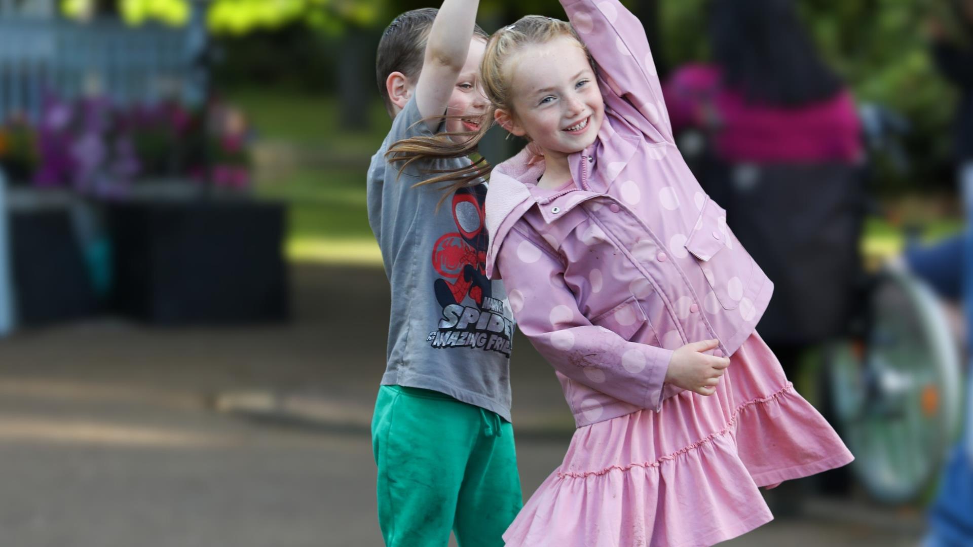 Little Feet, Big Wiggles - Family Disco Fun | The Garden Sessions
