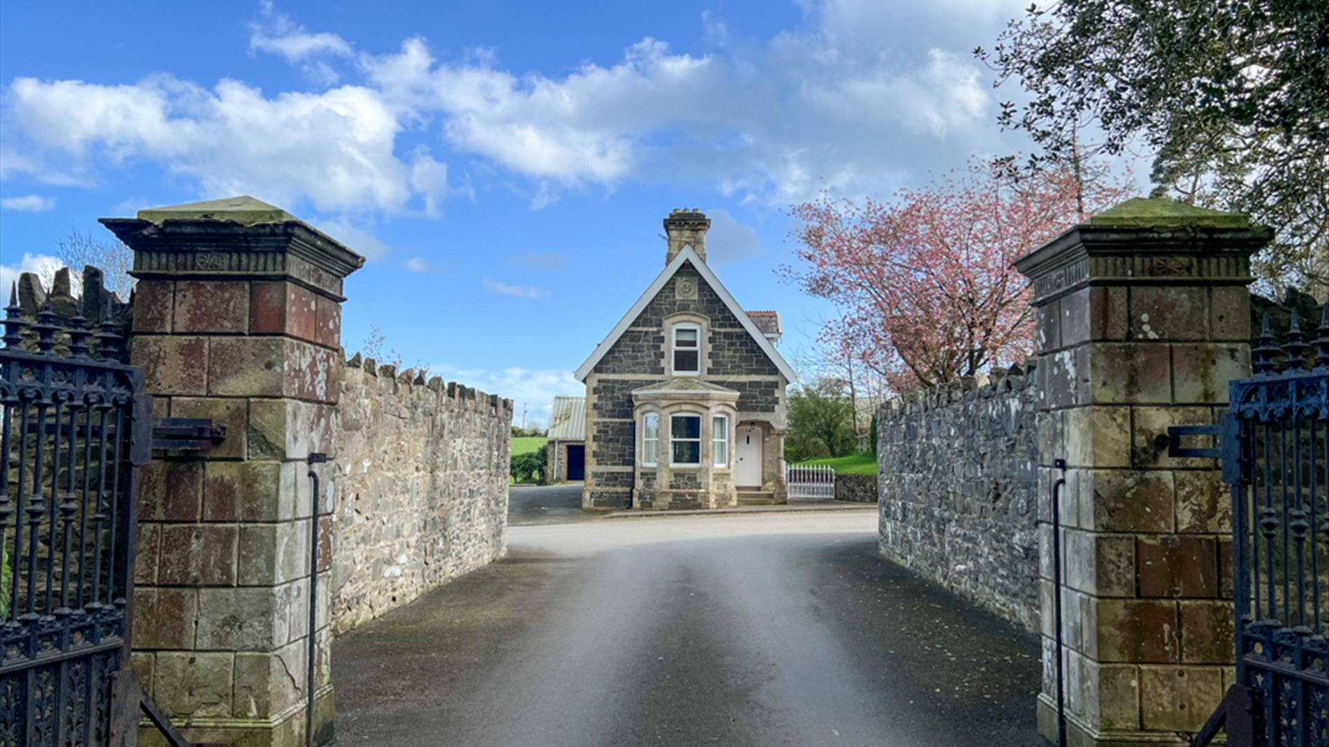 Bailliesmills Gate Lodge at Larchfield Estate