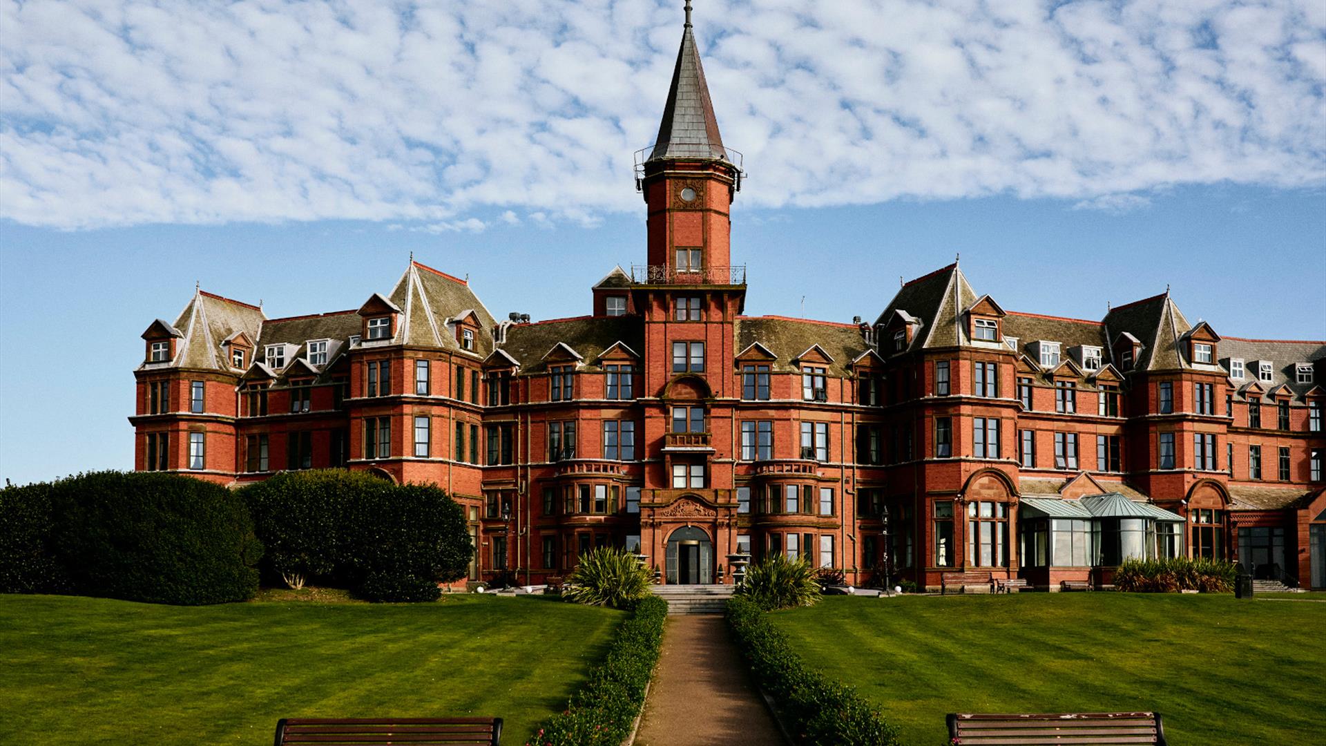 Slieve Donard Exterior