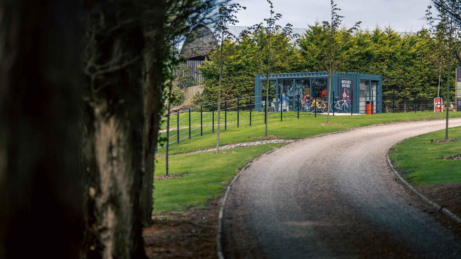 Driveway into Echlinville