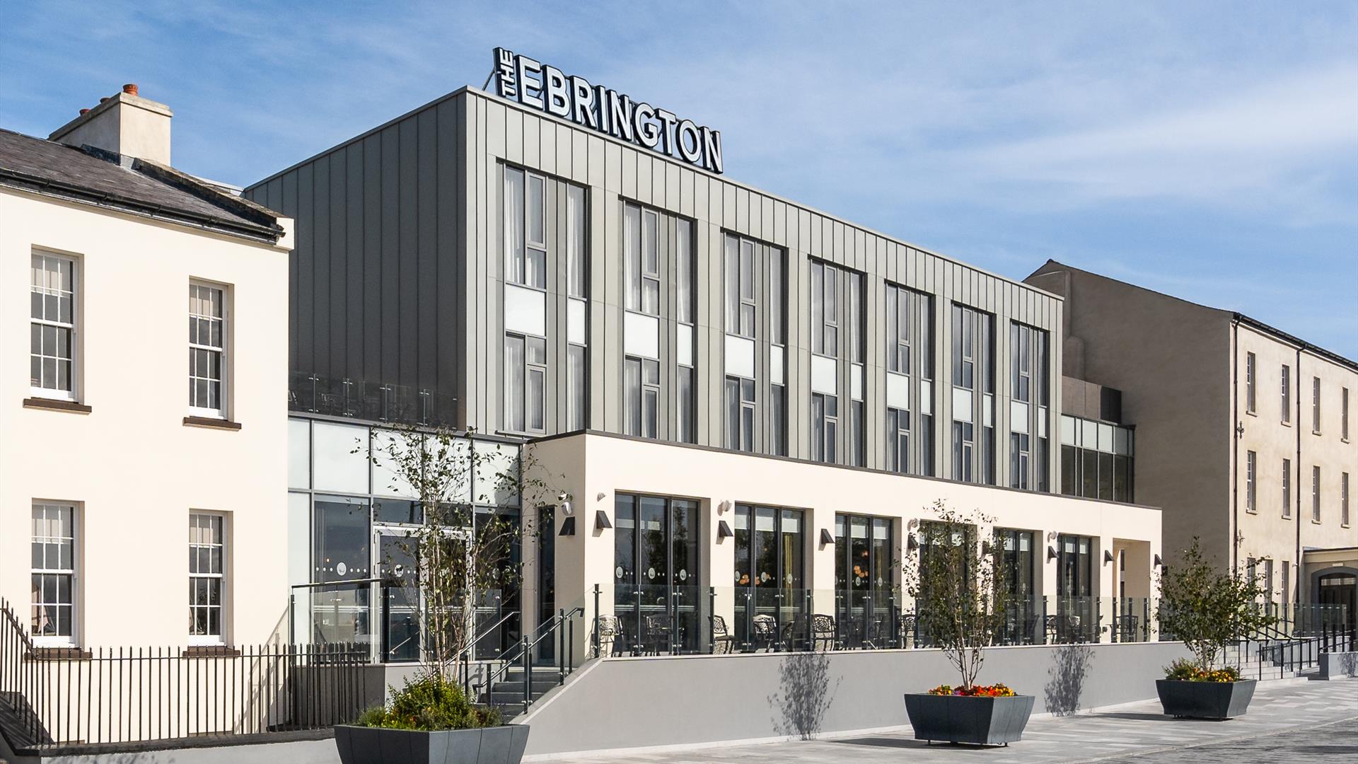 The Ebrington Hotel - Ebrington Square overlooking iconic peace bridge