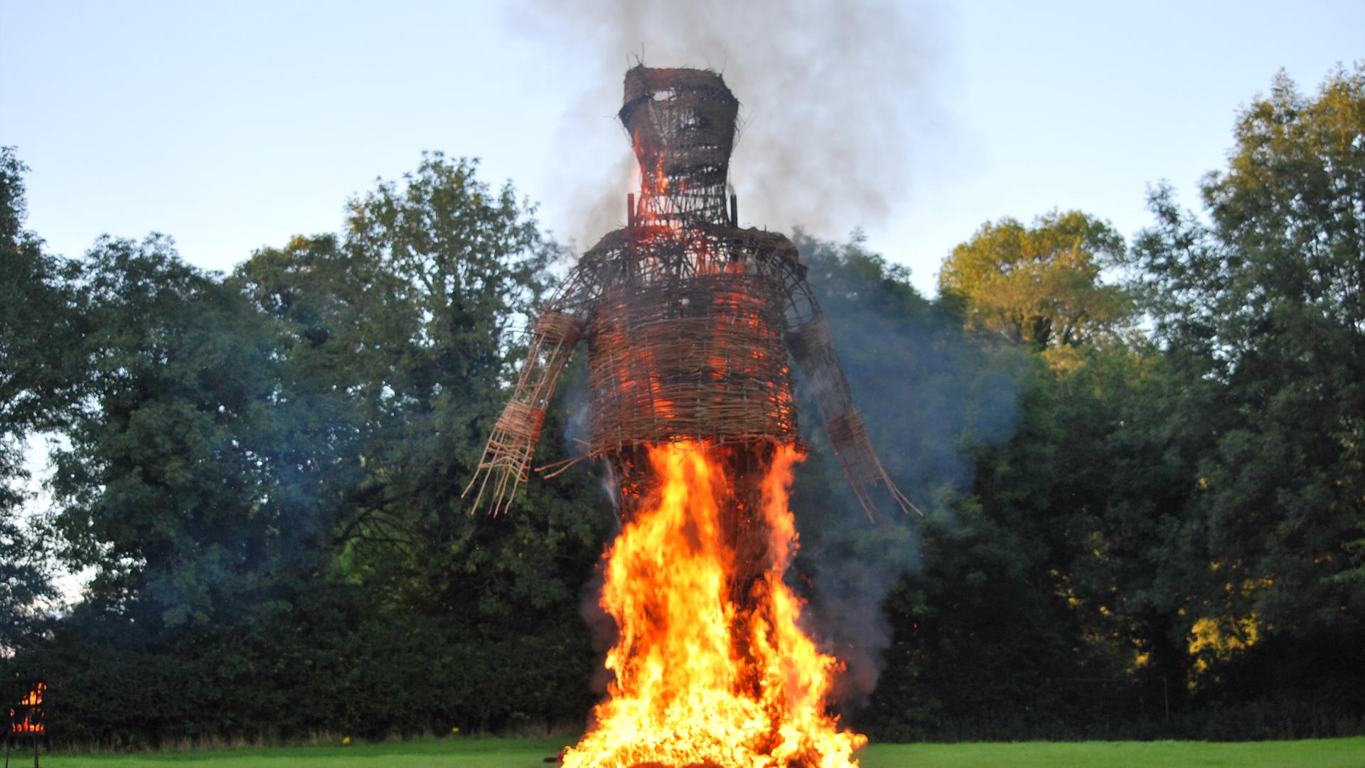 Wickerman, Navan Centre & Fort