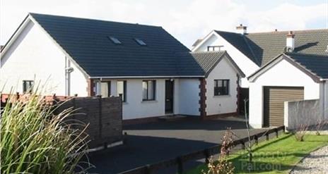 2 Coachmans Court