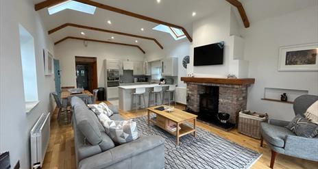 Open plan living room / kitchen