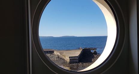 Porthole picture window