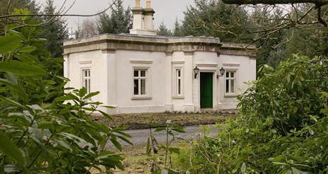 Triumphal Arch Lodge