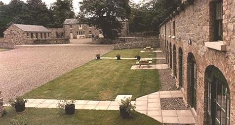 Belle Isle Estate - The Courtyard Cottages - Lime