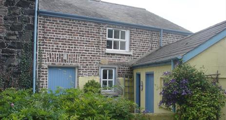 Ballydougan Pottery Courtyard Cottages - Dobsons Corner