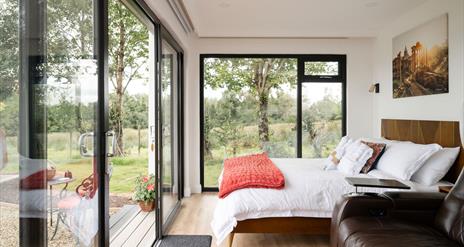 Roma - King Bed