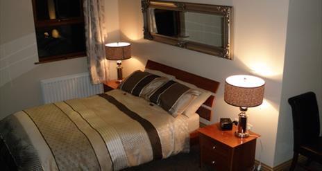 Image is of double bedroom at Dunhill Farm