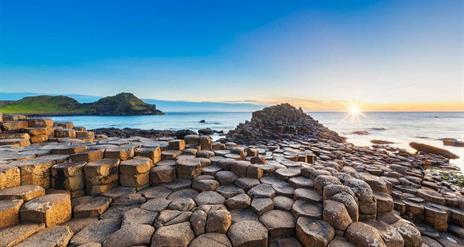 Giant's Causeway & Rope Bridge Tour from Belfast