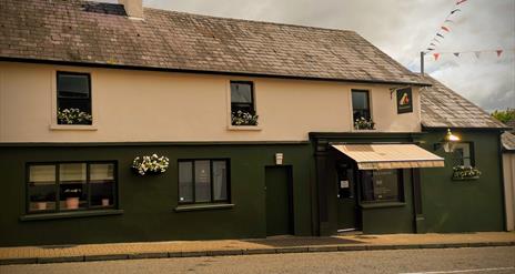 The Dog & Duck Inn and Glenwinny Distillery