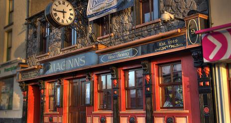 Maginns Bar