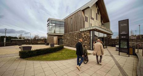 Group arrives at Seamus Heaney HomePlace