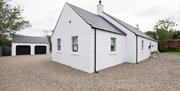 Tillie's Cottage Ballycastle - Exterior Side View