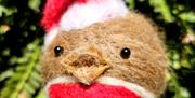 ROBIN FELTED CHRISTMAS BAUBLE