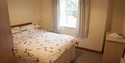 double bedroom at Kings Country Cottages - Marshalls