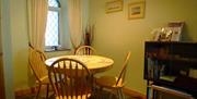 a photo of a dining room