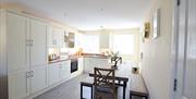 Hillyard Mews Kitchen, open plan kitchen, fully equipped modern kitchen