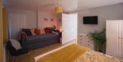 Freshly renovated, Double bed with memory foam mattress, TV, chest of drawers, wardrobe, blackout curtains and blinds, wooden floors