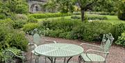 Garden-area-at-Larchfield-Estate-02