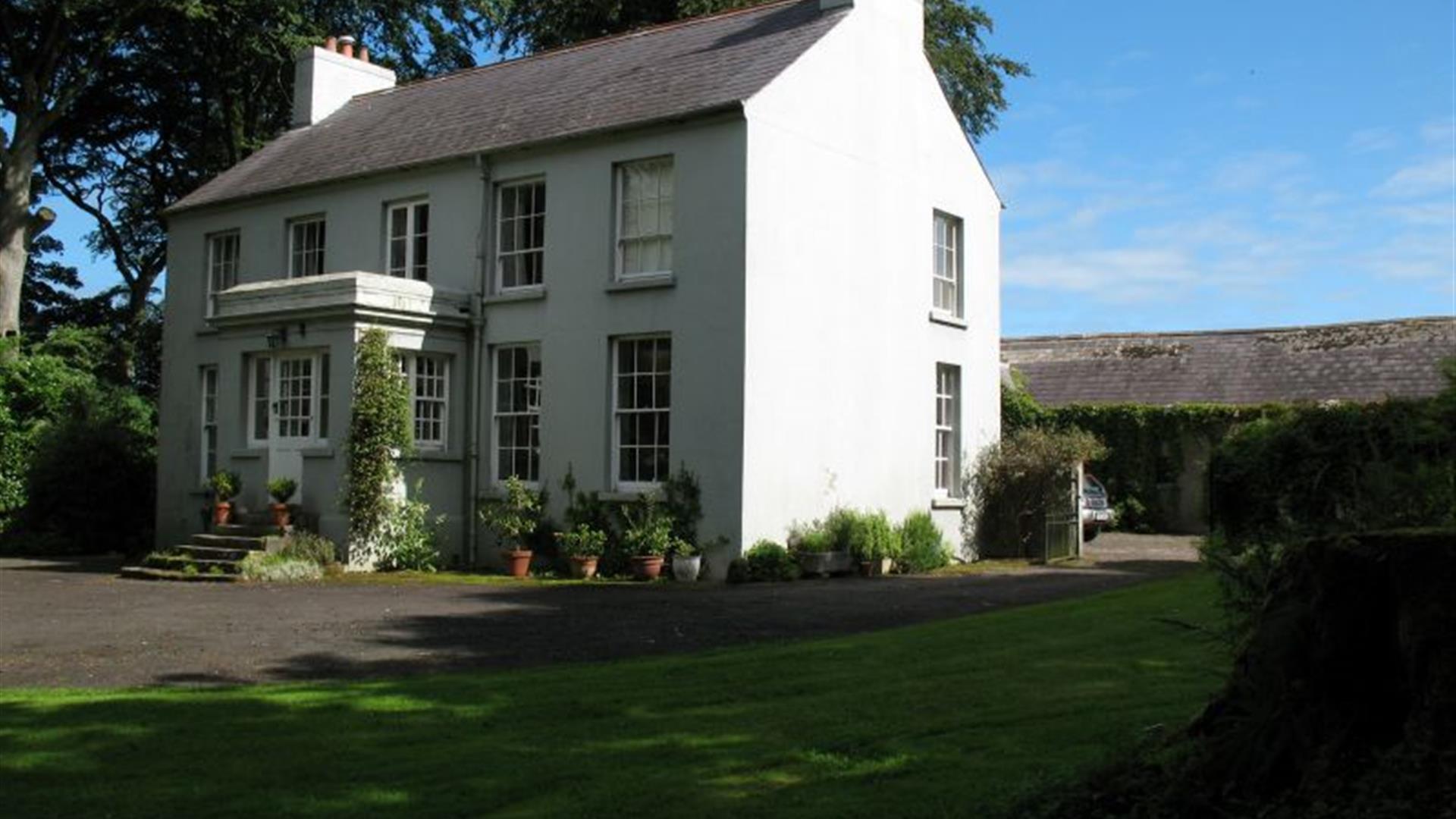 Dromore House - Historic Country House Accommodation