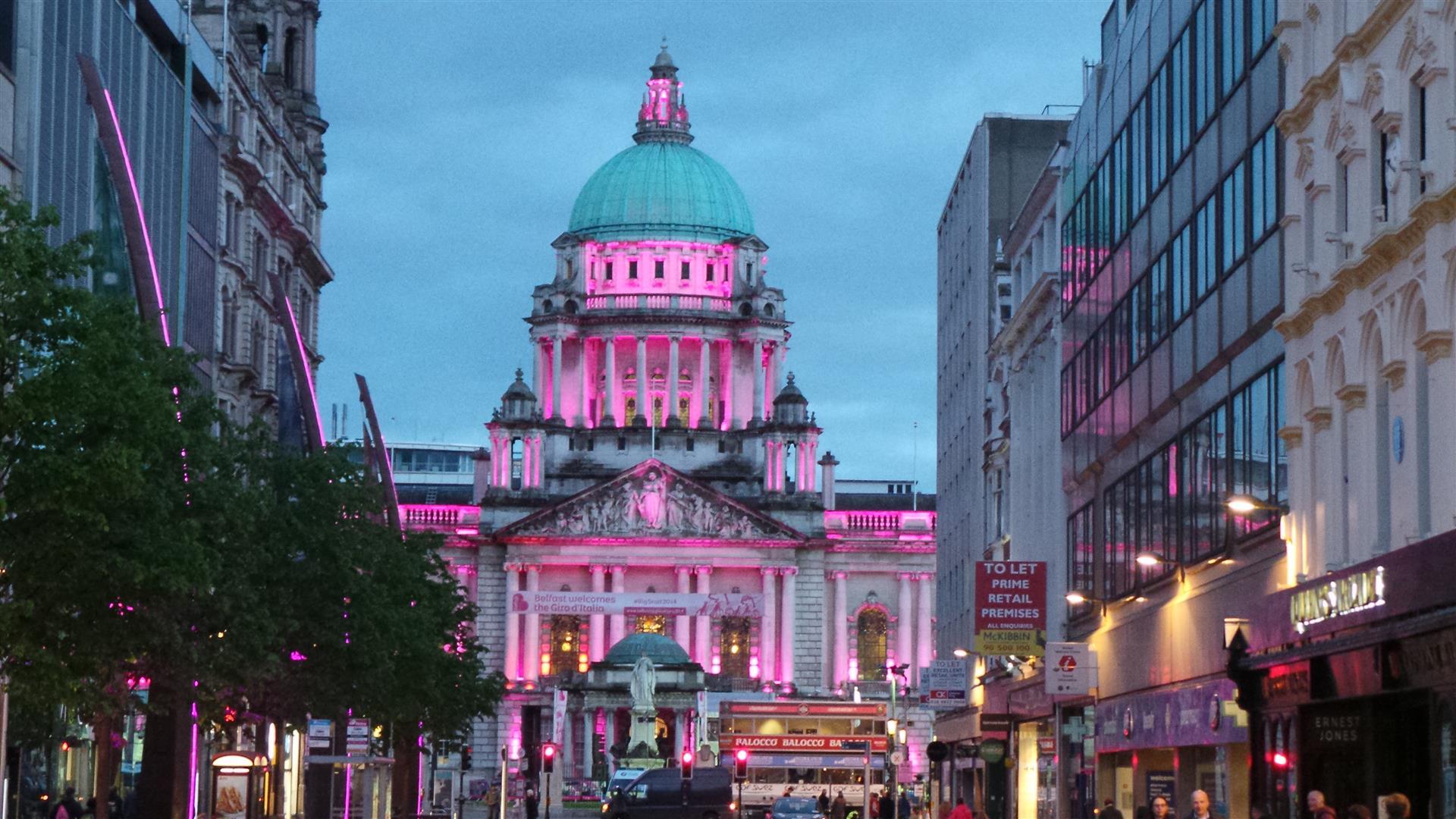 Belfast City Hall is the Meeting place for the Belfast Eclectic City Center Walking Tour