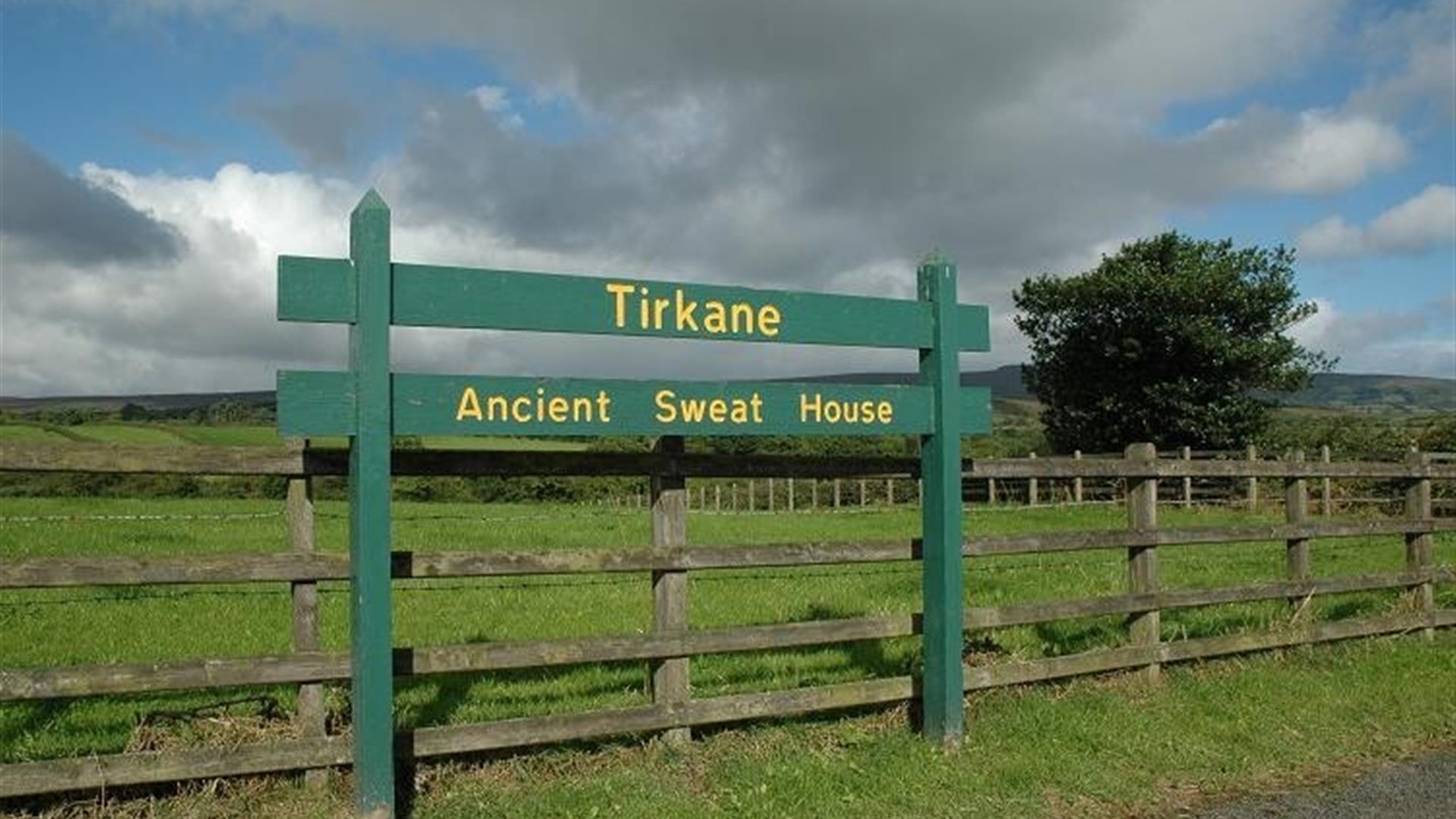 Tirkane Sweathouse