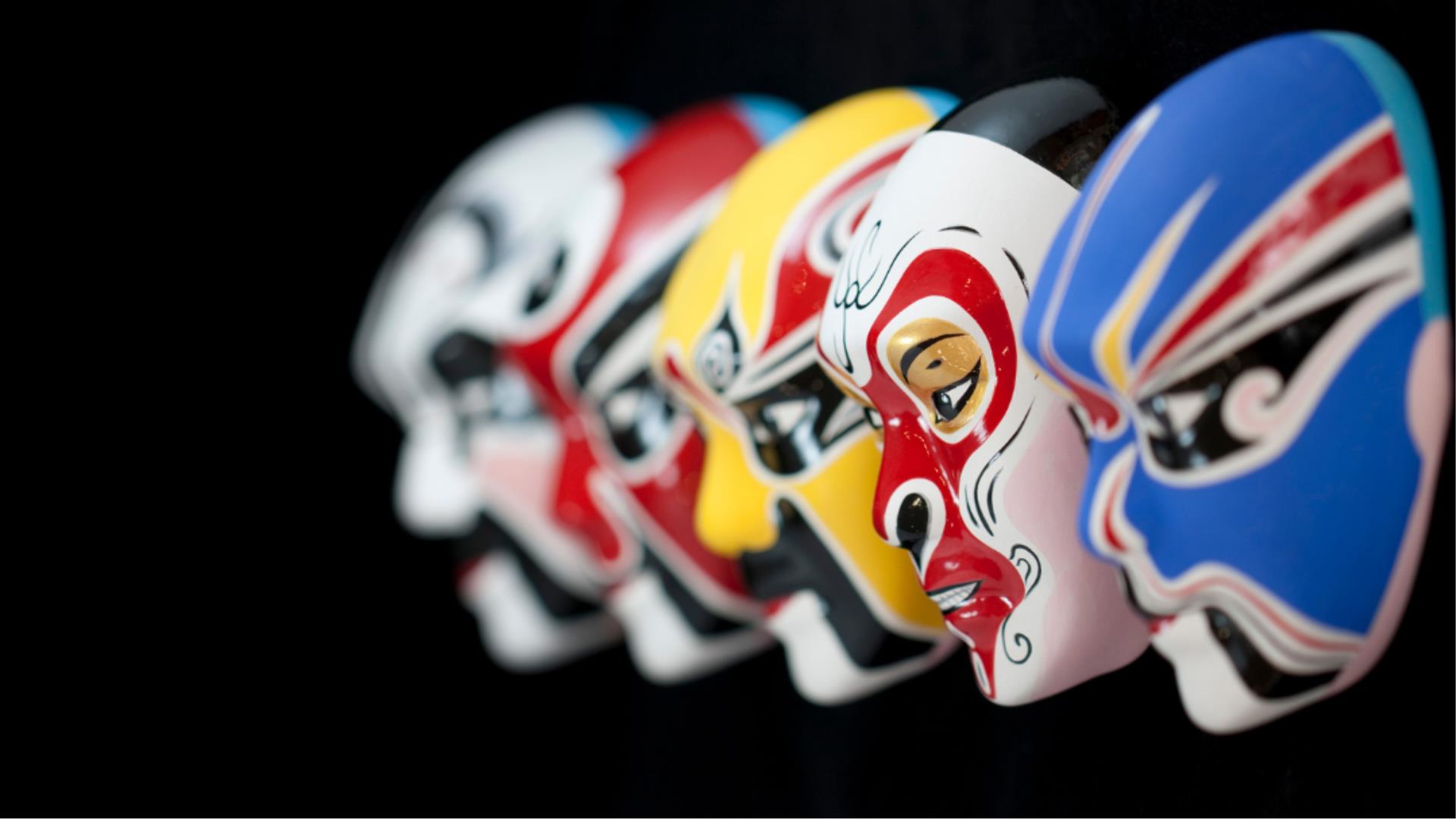 Discover traditional Chinese crafts in the Ulster Museum with the China Folk Literature and Art Association. Discover traditional Chinese crafts in the Ulster Museum with the China Folk Literature and Art Association.