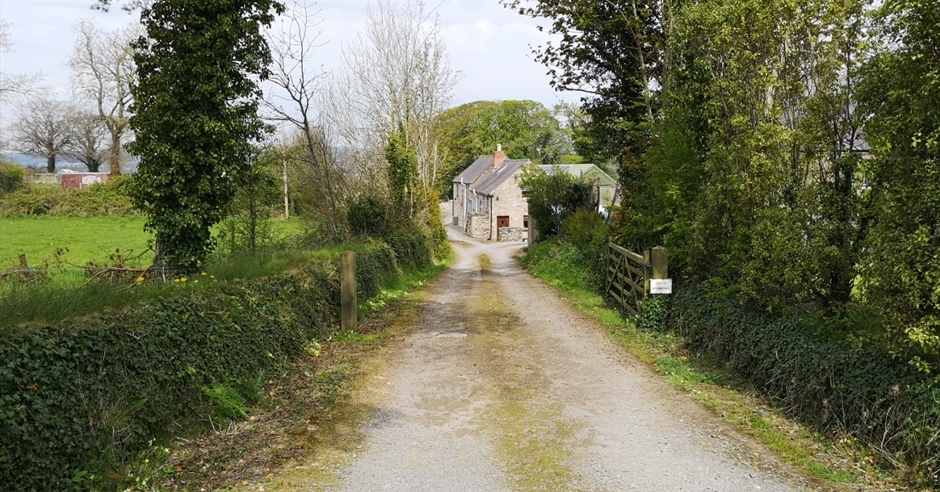 Ballystockart Farm Cottage - Dundonald - Discover Northern Ireland