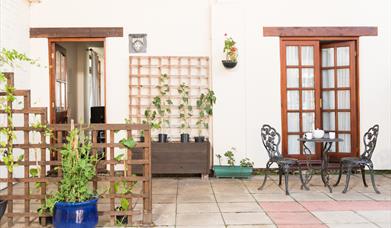 Bridgeview - Hall Farm Cottages, Courtyard entrance