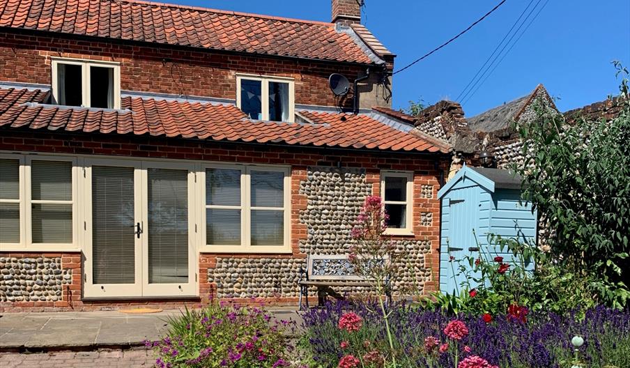 Front view of Sunny Dene Cottage