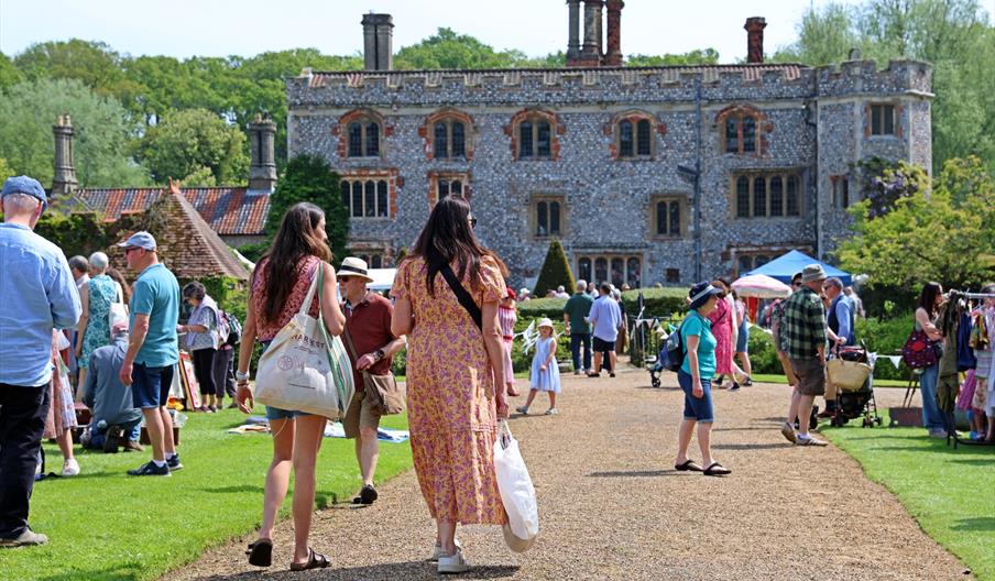 Mannington vintage fair