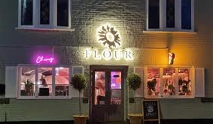 Flour Pizza and Streetfood Restaurant