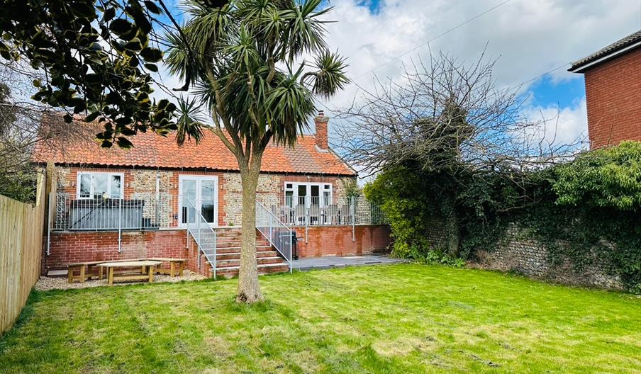Bromholme Cottage, Bacton