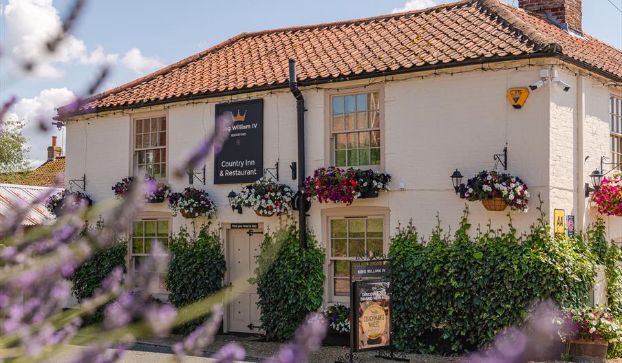 The exterior of the King William Country Inn