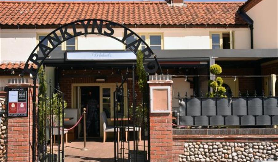 Michael's Bistro, Holt