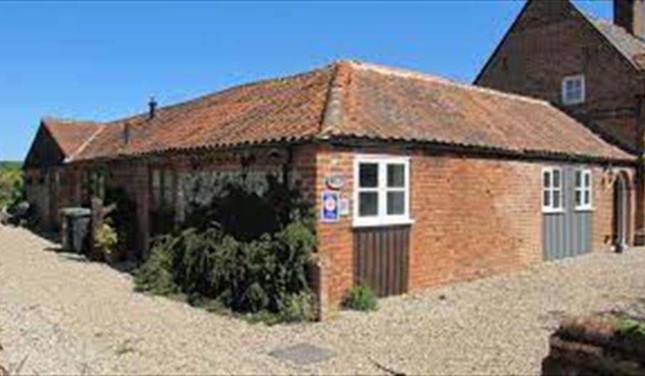 Lilac Barn and Lilac Lodge