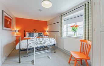 Ash king bedroom