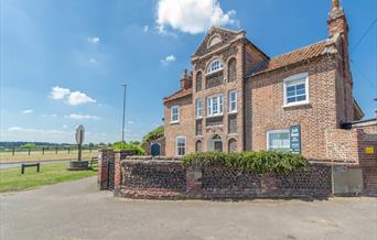 Arch House