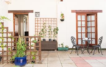 Bridgeview - Hall Farm Cottages, Courtyard entrance