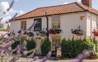 The exterior of the King William Country Inn