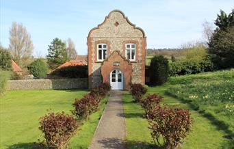 Glandford Shell Museum