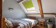 Private ensuite room at Deepdale Camping & Rooms